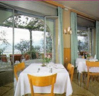 Hotel San Faustino Torri Del Benaco Buitenkant foto