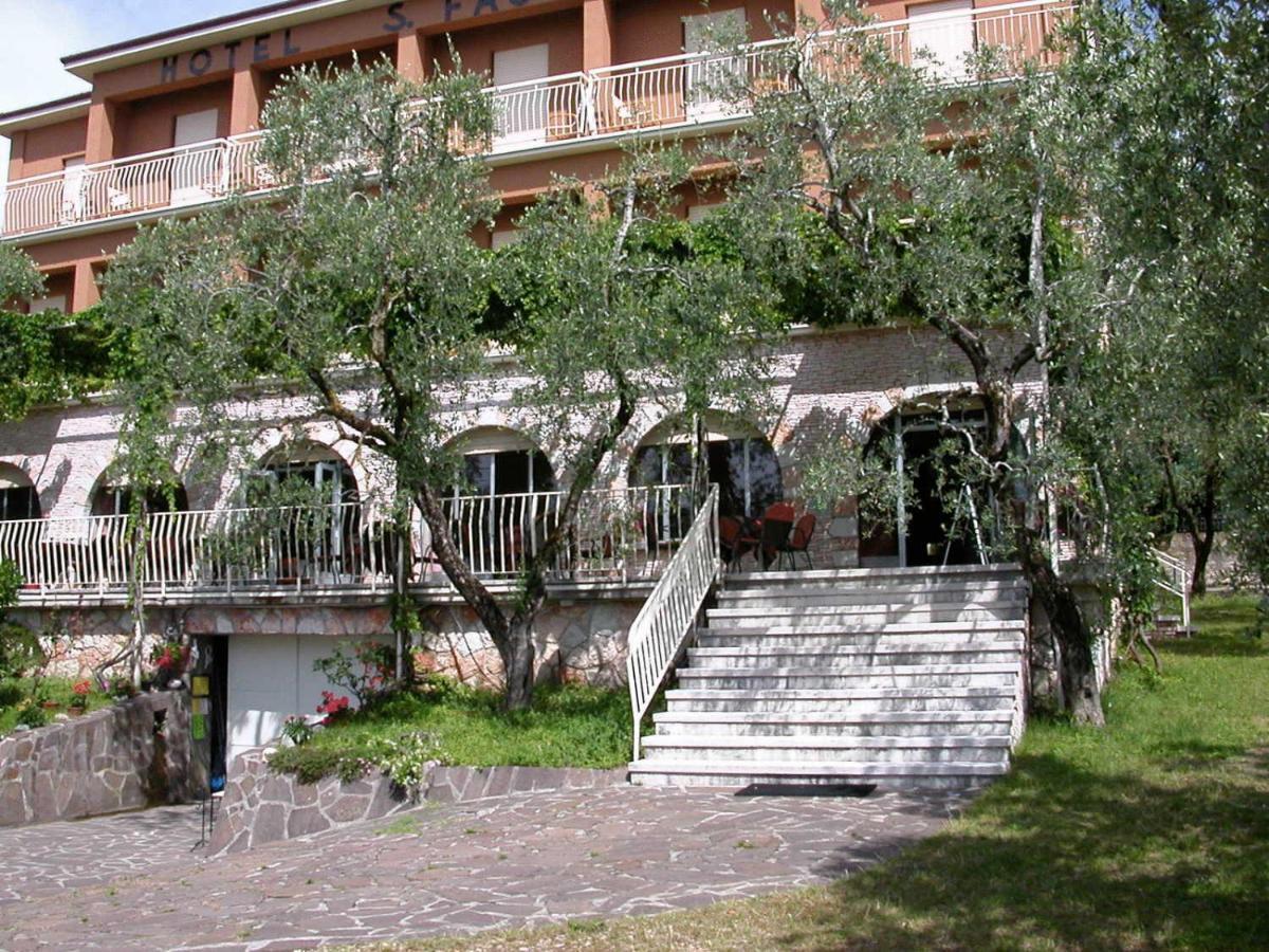 Hotel San Faustino Torri Del Benaco Buitenkant foto