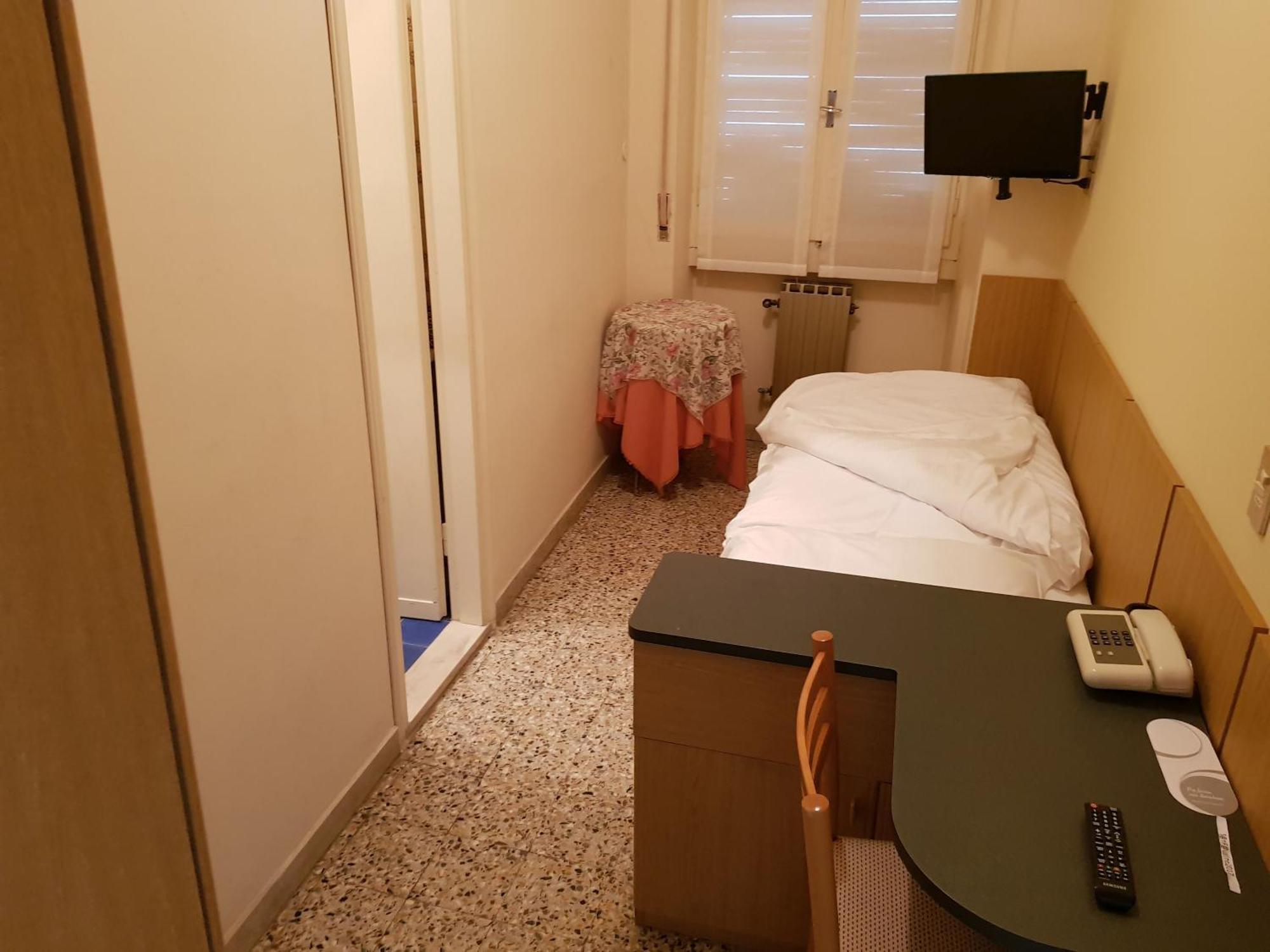Hotel San Faustino Torri Del Benaco Buitenkant foto